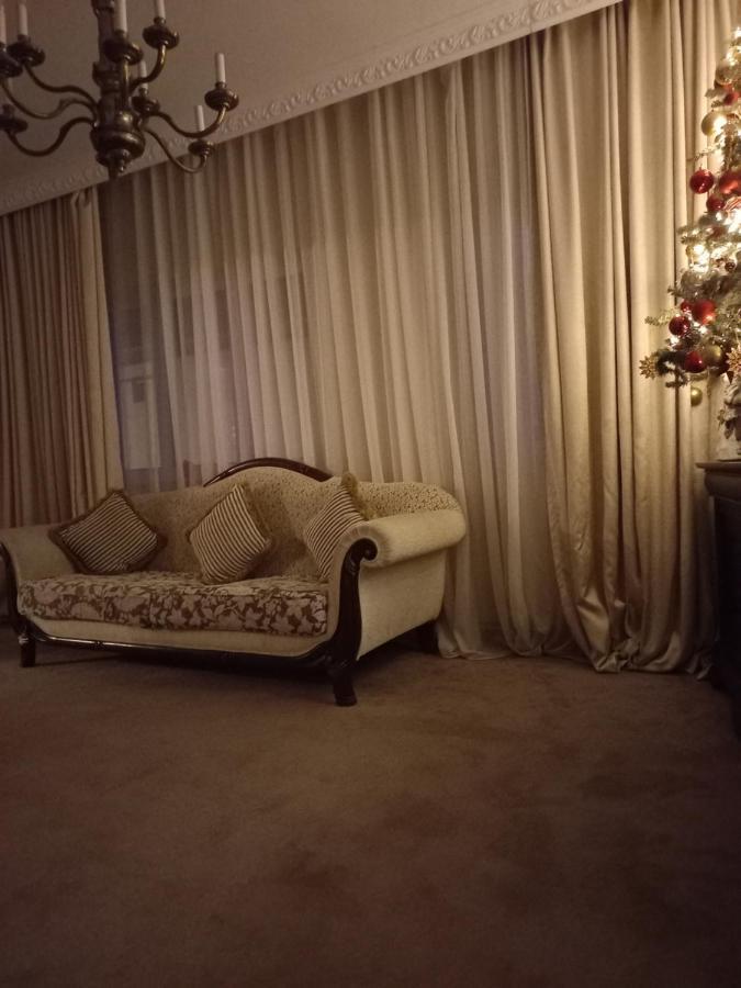 Hôtel Casa Maria Roses à Rîşnov Extérieur photo